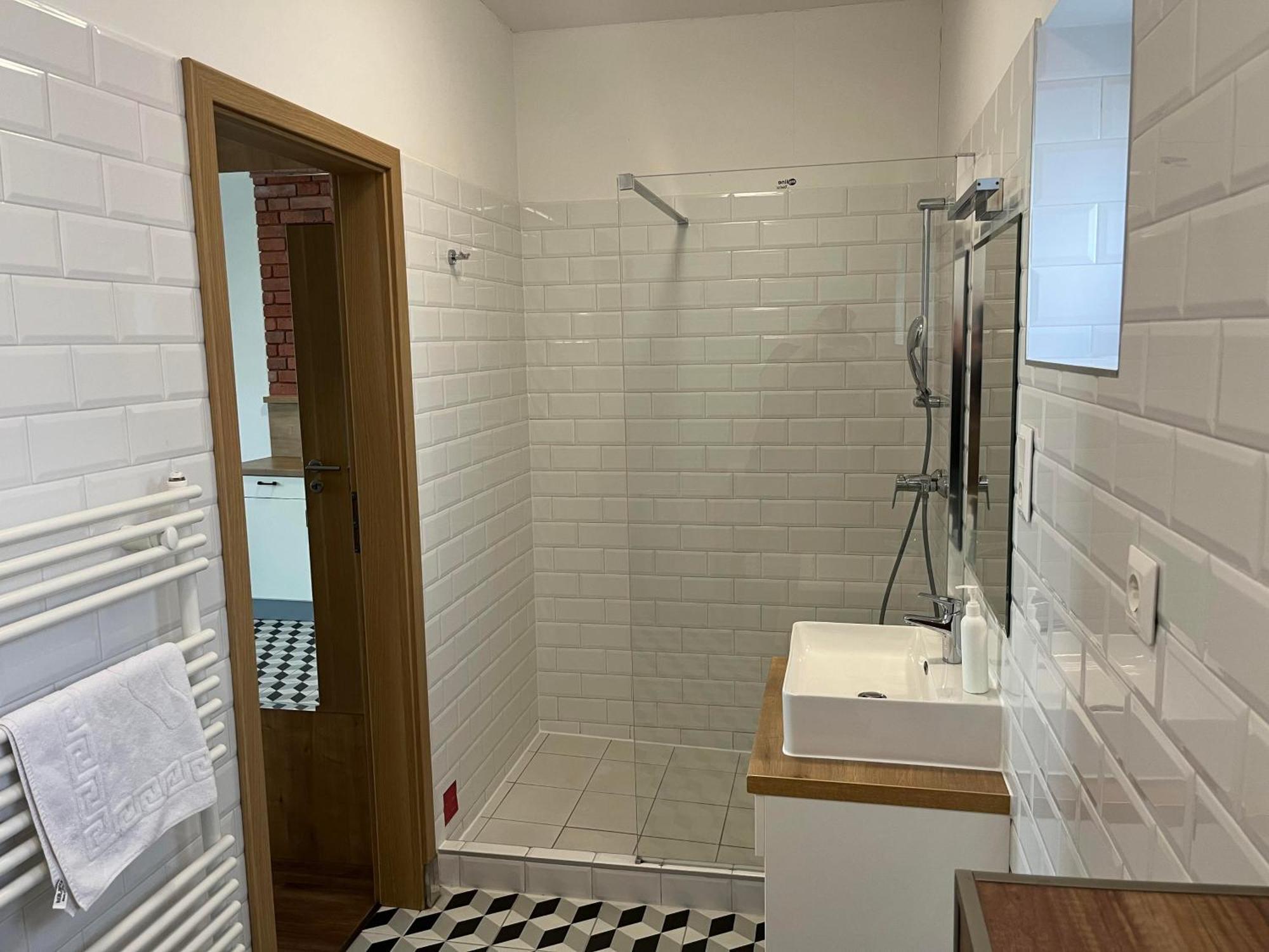 Berill Crystal Apartman Sarvar Exterior photo